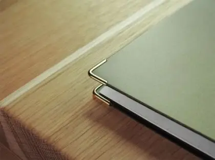 Metal_corner_gold